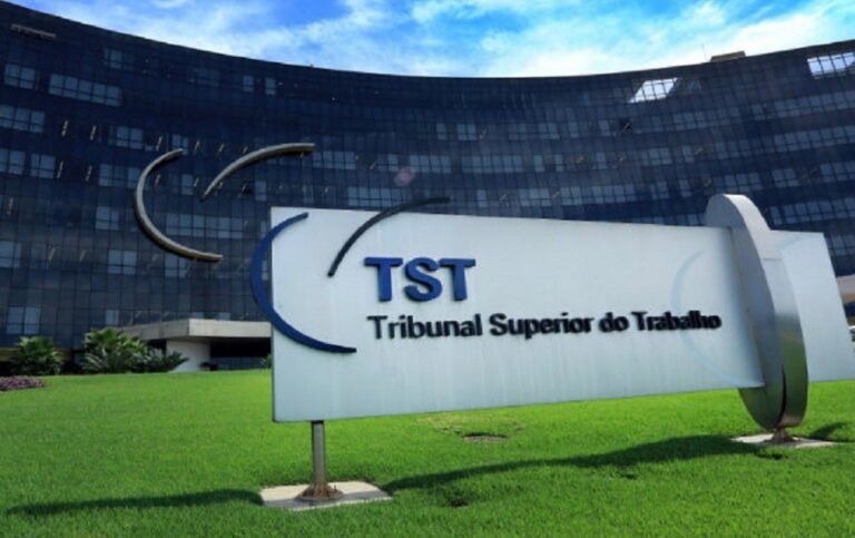 TST julga ilegal cobrança feita por sindicato e escritório de advocacia de honorários contratuais